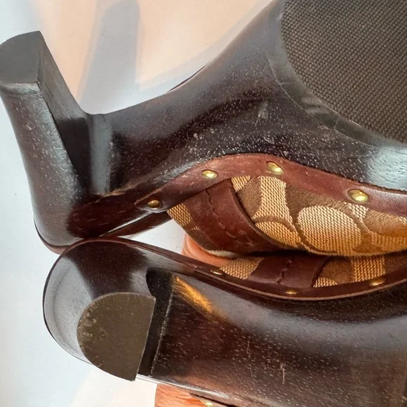 Vintage Coach Ivy  Mule Platforms  in Tan and Brown, 4 inch heel - Picture 11 of 16